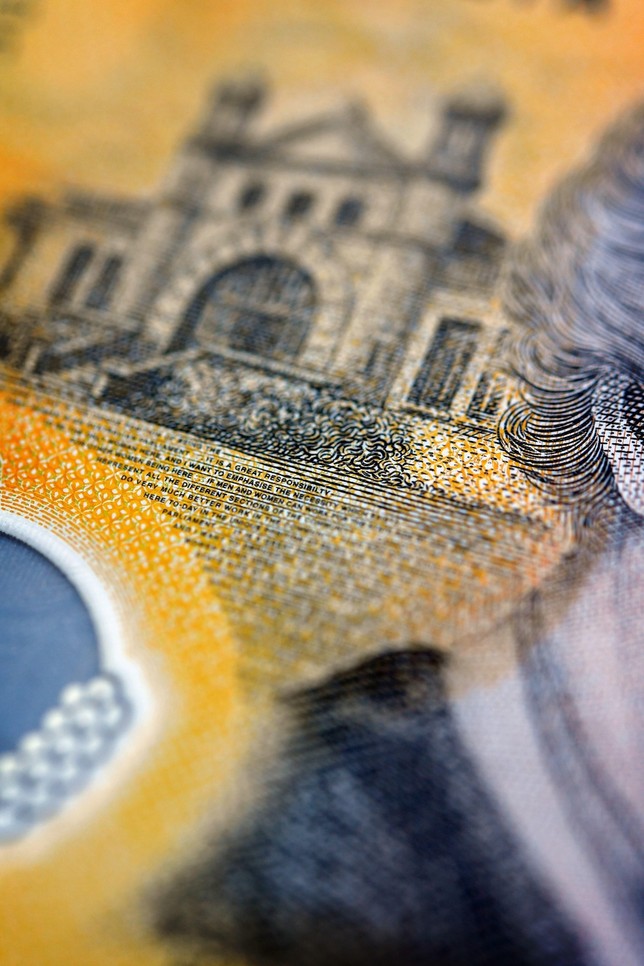 Los billetes de 50 dólares australianos suspenden ortografía