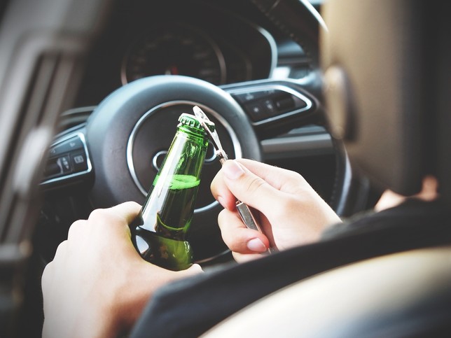 El 14% de los españoles admite beber y conducir asiduamente