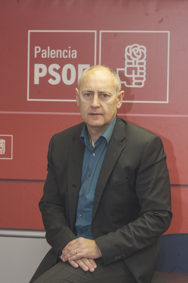 El PSOE opta por Toño Casas al Congreso en vez de Seijo