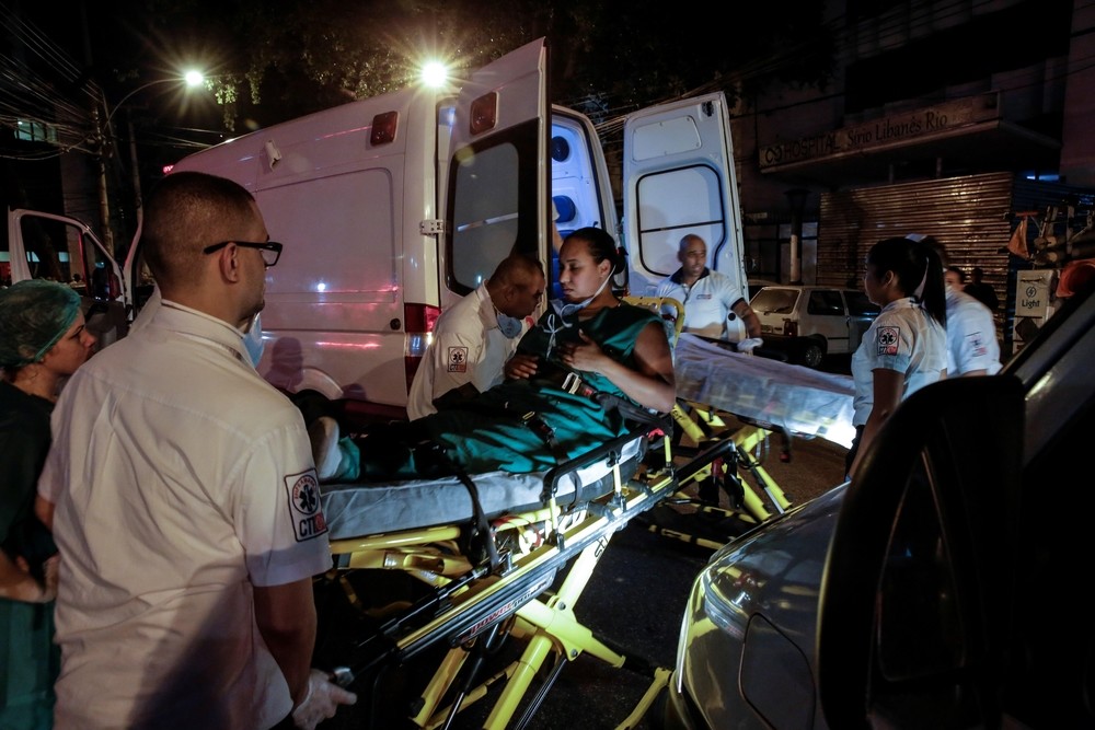 Al menos un muerto en un incendio en un hospital en Brasil