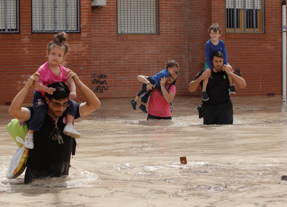 Evacuan la pedanía de Almoradí y desalojos en ocho municipios de Alicante  / MORELL