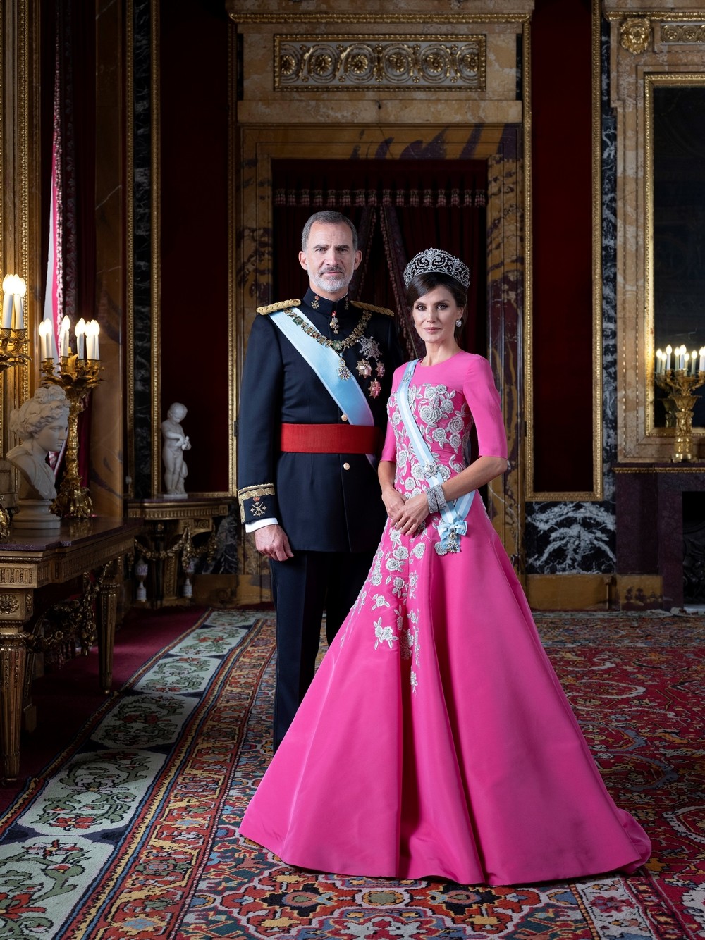 La Familia Real estrena nuevos retratos oficiales