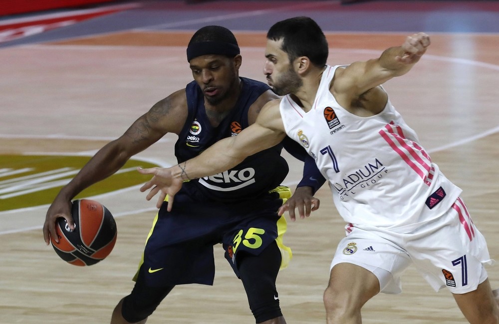 Campazzo deja al Real Madrid disfrutando
