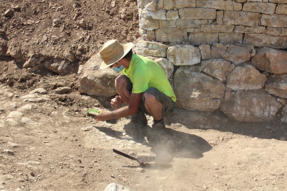 Hallan una calzada prerromana de 2.400 años en La Loma