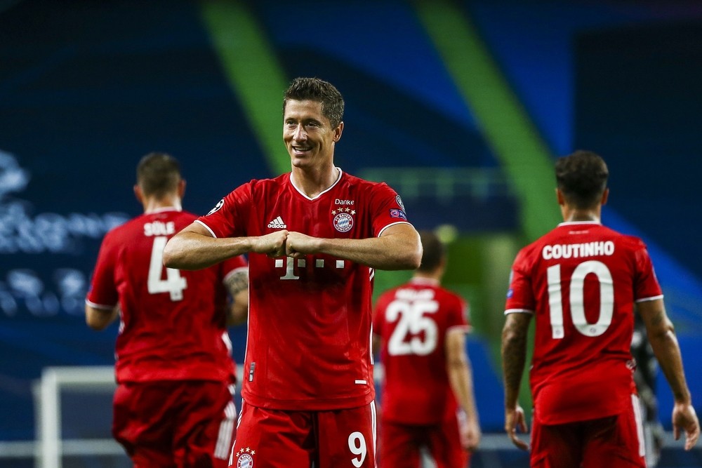 Gnabry zanja el debate, el Bayern a la final