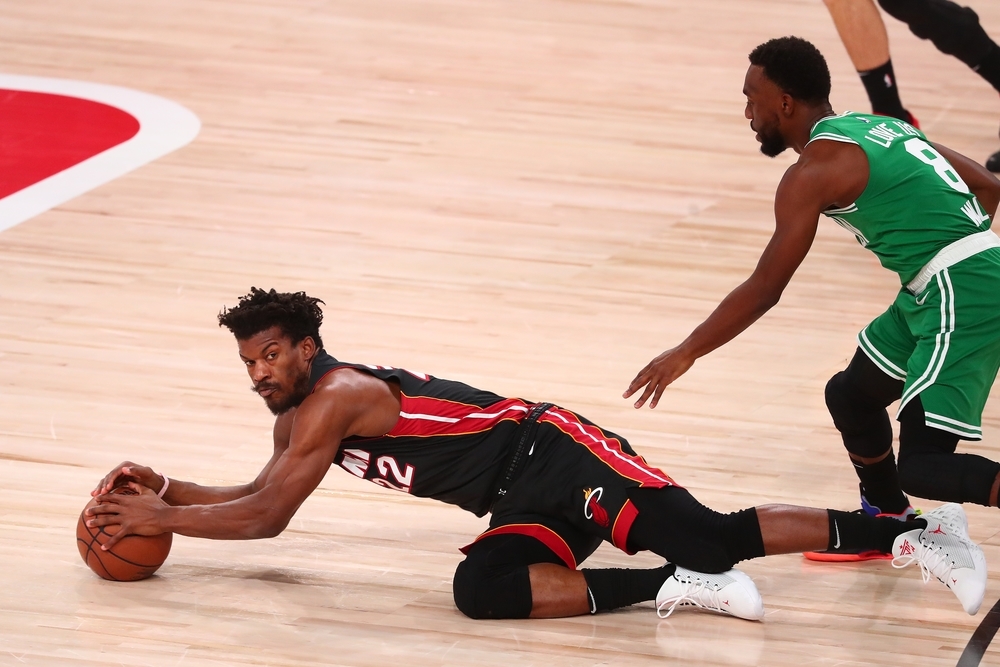Herro pone a los Heat a un triunfo de las Finales de la NBA