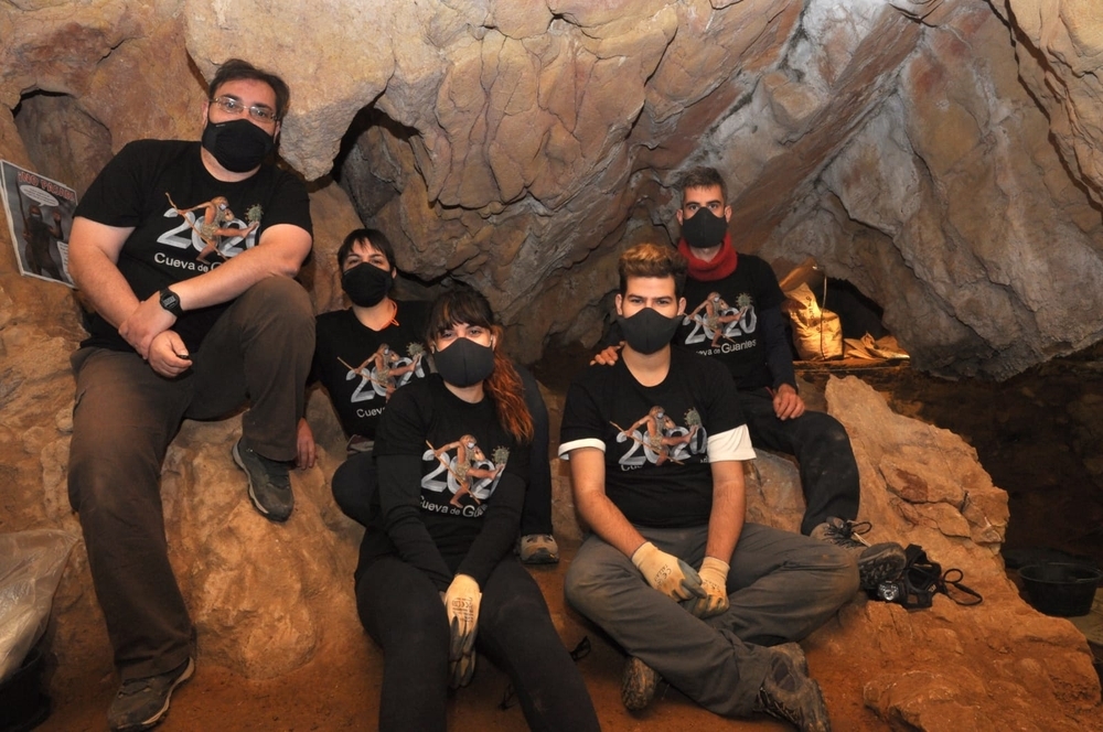 Cenieh halla en Guantes restos de 30 osos de las cavernas