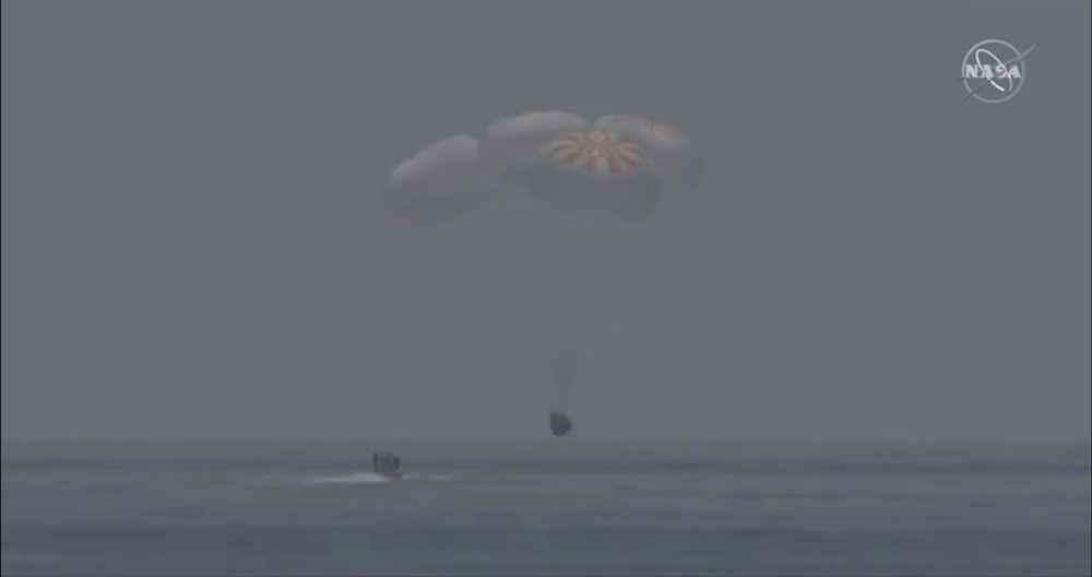 La tripulación de SpaceX regresa tras una misión histórica