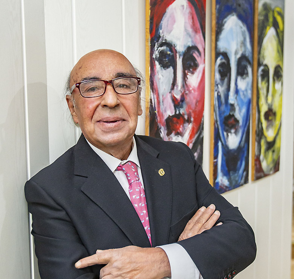 El abogado Joaquín Reyes Núñez, en su despacho.