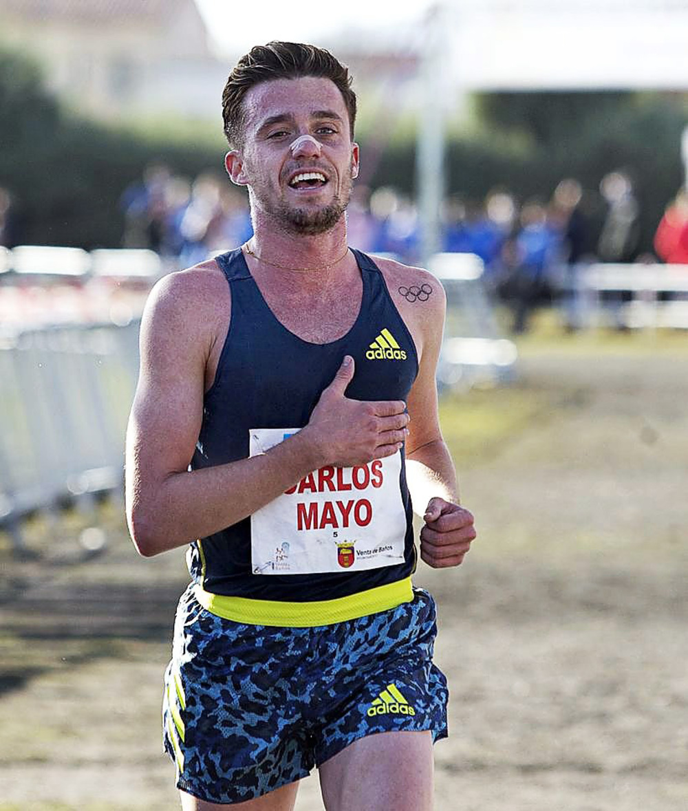 Carlos Mayo fue el primer español en llegar a meta en la absoluta masculina