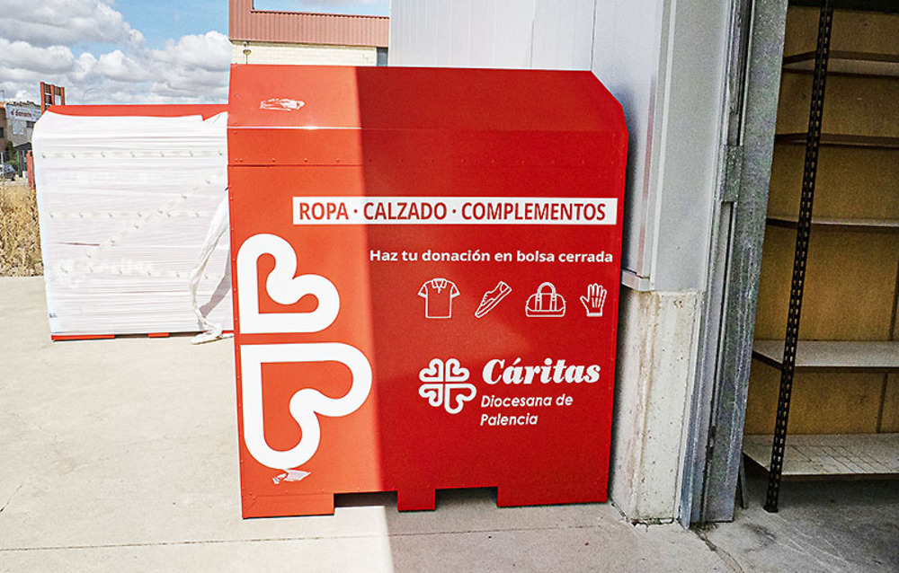 Cáritas recoge 30 Tm. de ropa y calzado para reciclar