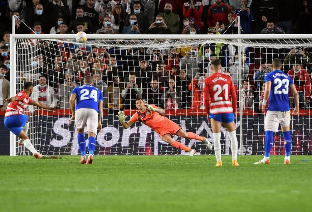  Jorge Molina evita el primer triunfo del Getafe