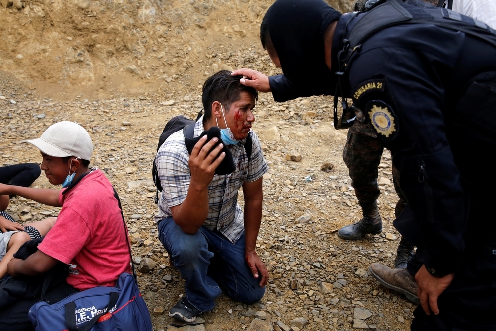 Guatemala disuelve a la fuerza la caravana migrante hondureña