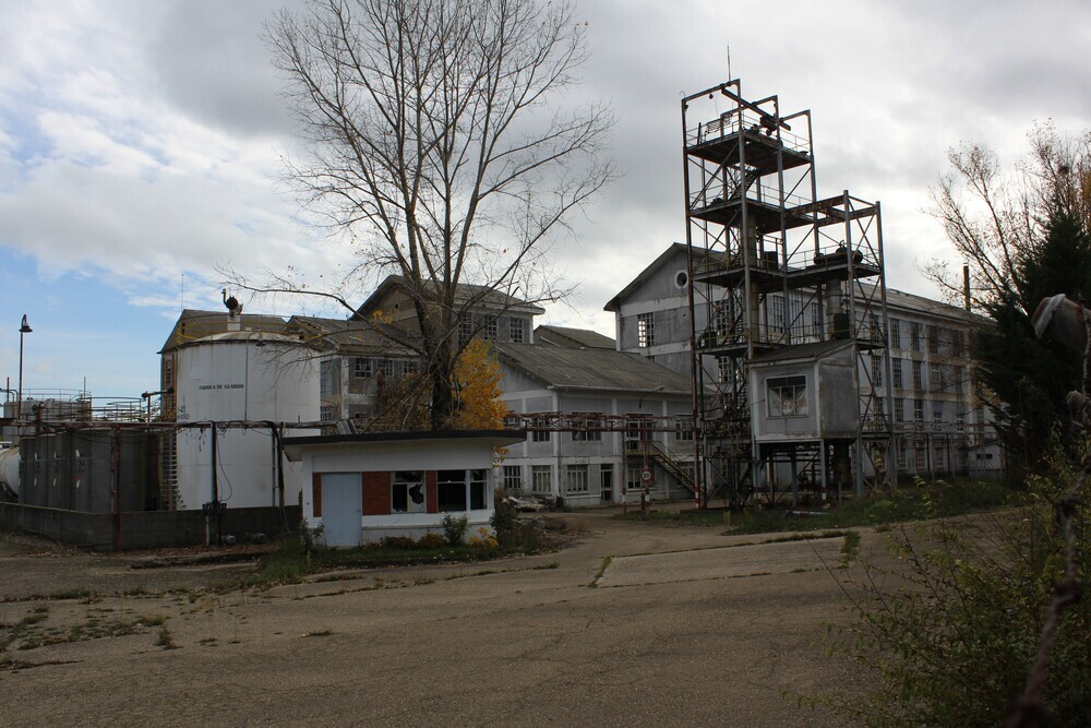 Estado actual del edificio central de la antigua fábrica de Explosivos. 