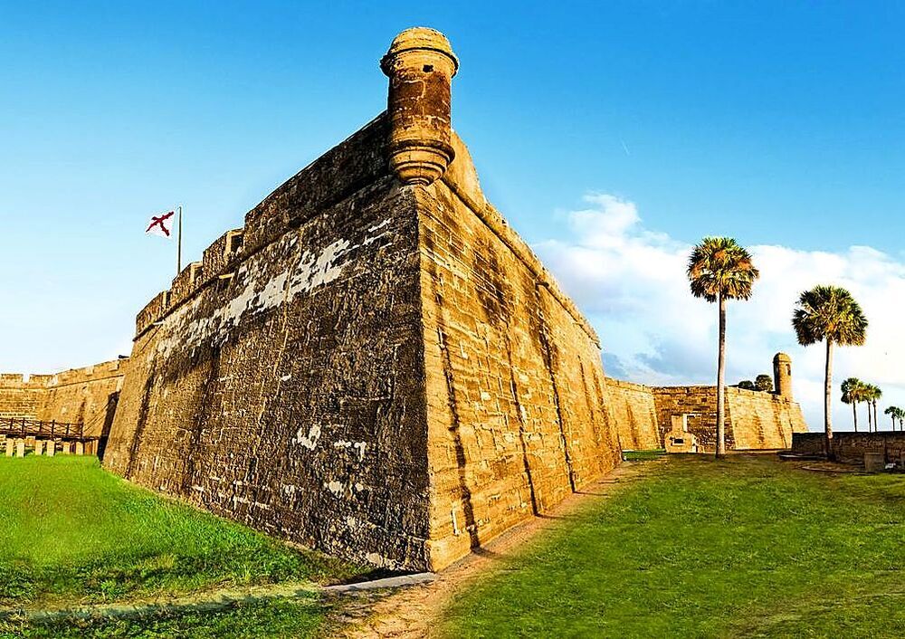 El castillo de San Marcos es una fortaleza española de la ciudad de San Agustín, en Florida.