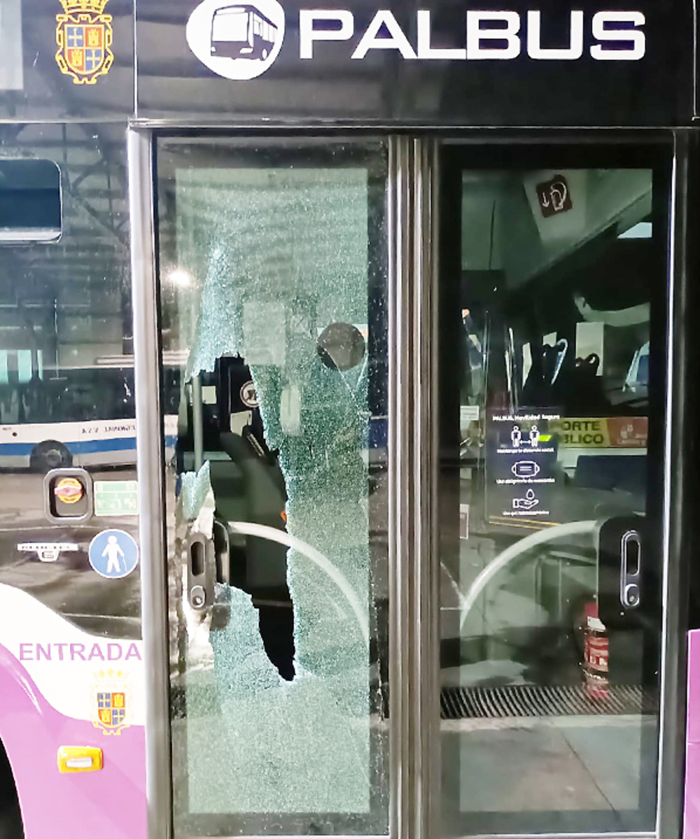 La Policía investiga quién disparó el martes a un autobús 