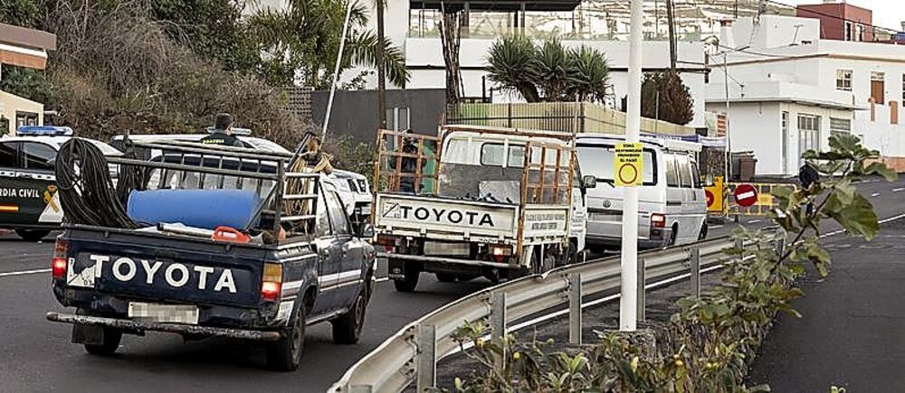 Control de acceso a algunas de las localidades de La Palma donde ya es posible volver.