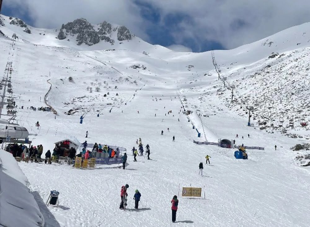 Fallece un esquiador de Guardo en San Isidro 