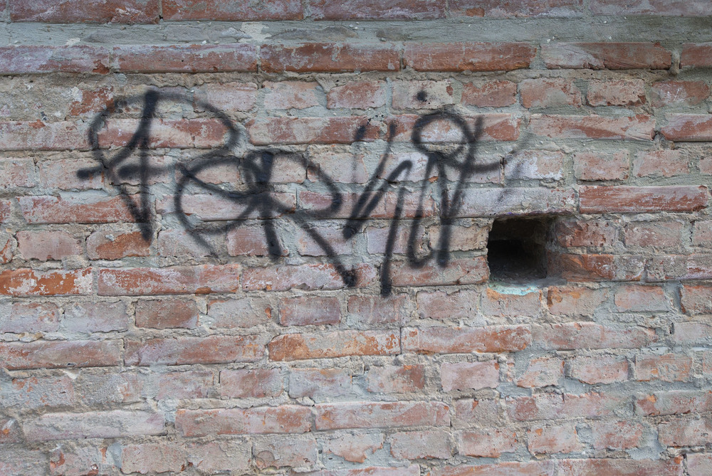 Falso arte urbano que deriva en puro vandalismo 