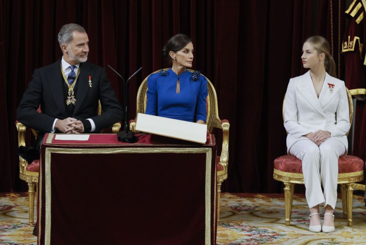 La princesa Leonor jura la Constitución en su 18 cumpleaños  / BALLESTEROS