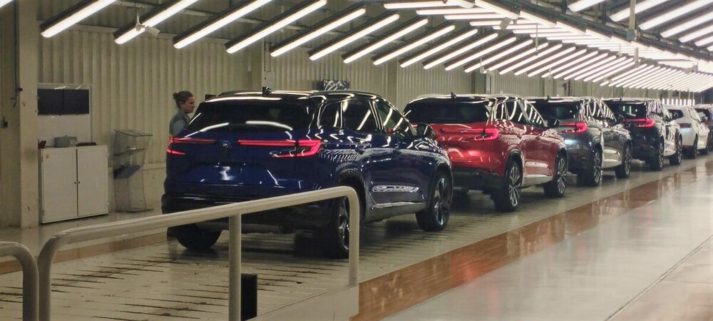 Renault fabrica 650 coches en Villamuriel en turno y cuarto