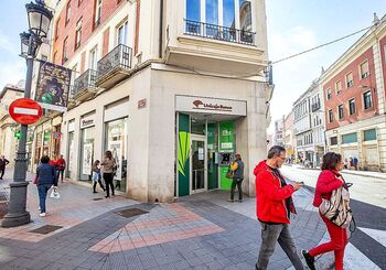 Unicaja prevé el cierre de 12 de las 16 oficinas de Palencia