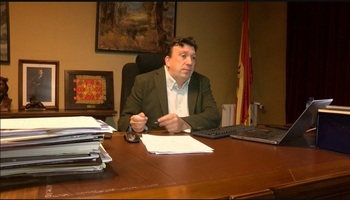 Cedano deja el PSOE pero seguirá de alcalde en Almazán