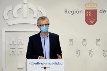 Murcia prohíbe las reuniones de no convivientes por la madrugada