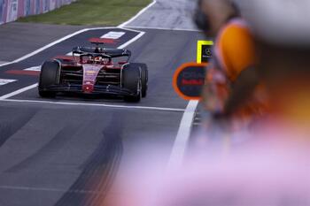 Leclerc salva el día para Ferrari en casa de Red Bull