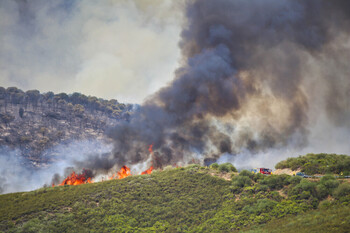 El fuego vuelve a amenazar la Sierra de la Culebra