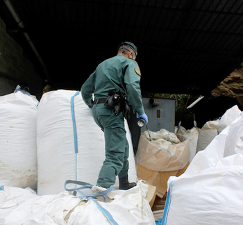 Localizan 300 toneladas de residuos vertidos ilegalmente
