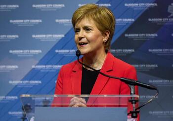 Escocia propone un referéndum de independencia para 2023