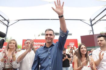 El CIS aumenta hasta los cuatro puntos la ventaja del PSOE