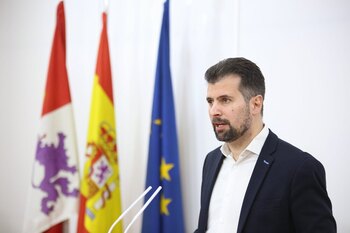 El PSOE se abre a negociar con el PP un plan ante la crisis