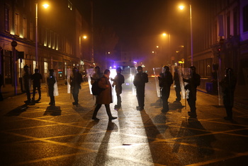 Más de 30 detenidos en Dublín en disturbios por un apuñalamiento