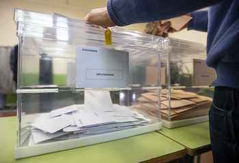 Las obras en 5 centros obligan a mover 16 mesas electorales