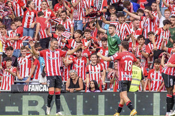 El Athletic se hace fuerte en San Mamés a base de goles