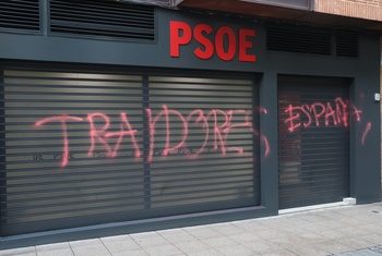 Andrés condena las pintadas en la sede del PSOE de Palencia