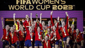 España lidera el ranking de la FIFA por primera vez