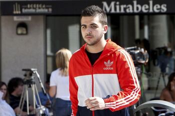El joven que atacó a Rajoy en 2015 agrede a un periodista