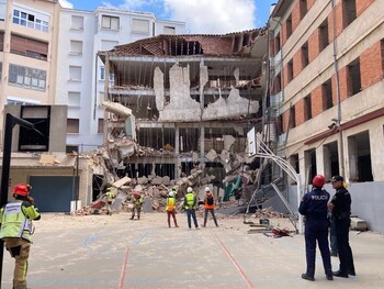 Muere un obrero tras el derrumbe de un colegio en Logroño
