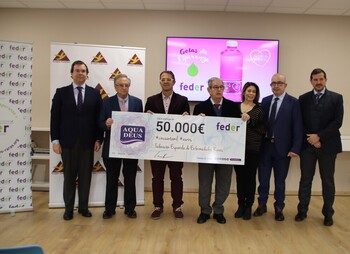 Aquadeus dona 50.000 euros a la FEDER para investigación
