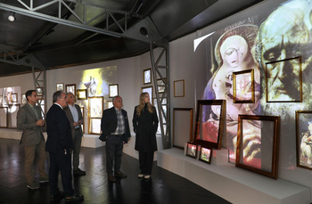 Santonja visita 'Museo IA: el museo rescatado del olvido'