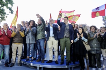 Feijóo promete «sacar adelante» el soterramiento en Valladolid