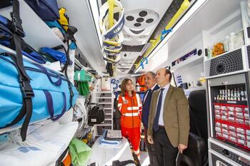Sanidad refuerza la flota de ambulancias de emergencia