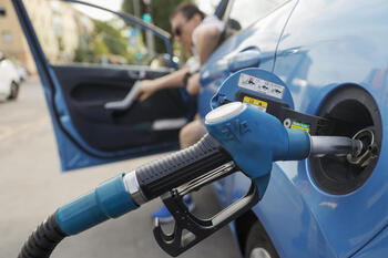 El precio de la gasolina sube a máximos del año