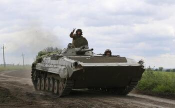 Ucrania avanza más de un kilómetro en el frente de Bajmut