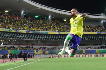 Neymar supera a 'O Rei'