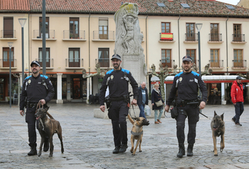La Policía Local pone en marcha la Unidad Canina (UICAN)