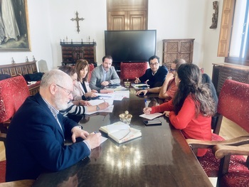 La Diputación se reúne con la coordinadora de ONGs Palencia